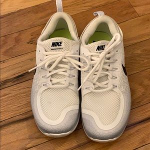 Brand new, never worn Nike shoes